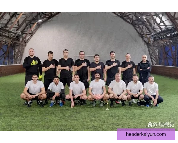 恩里克与球员关系持续良好，备受期待的团队氛围助力比赛表现稳定。